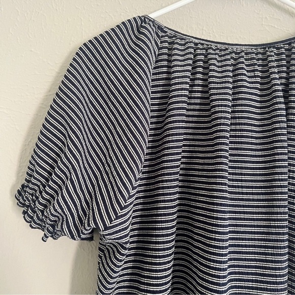 Madewell Texture and Thread Stripe NWT
Rouched Neck and Sleeves Top - Picture 10 of 12